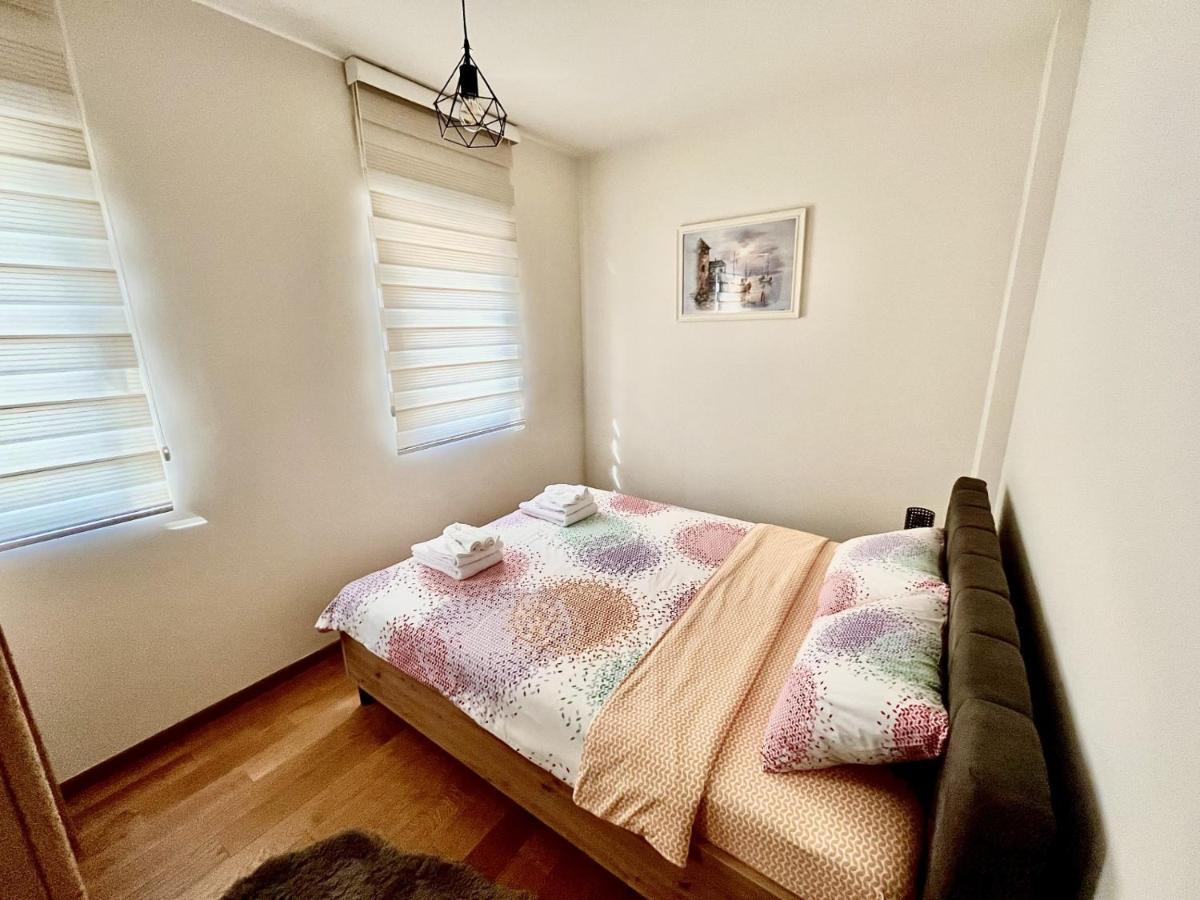 Fides Stylish Apartments Tivat With Pool Εξωτερικό φωτογραφία