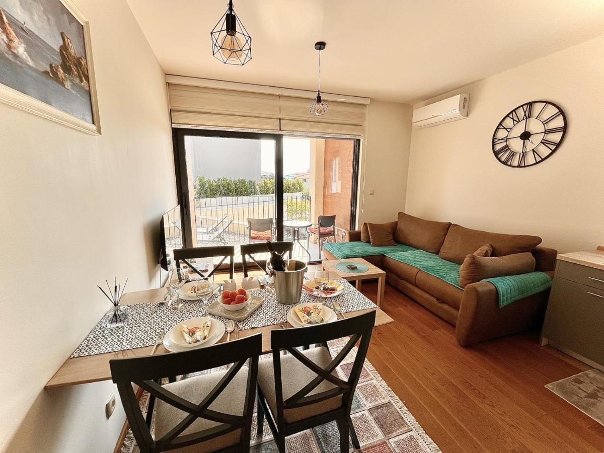 Fides Stylish Apartments Tivat With Pool Εξωτερικό φωτογραφία